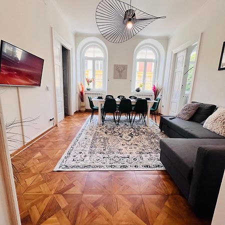 Suite Mitteleuropa Private Parking Trieste Bagian luar foto