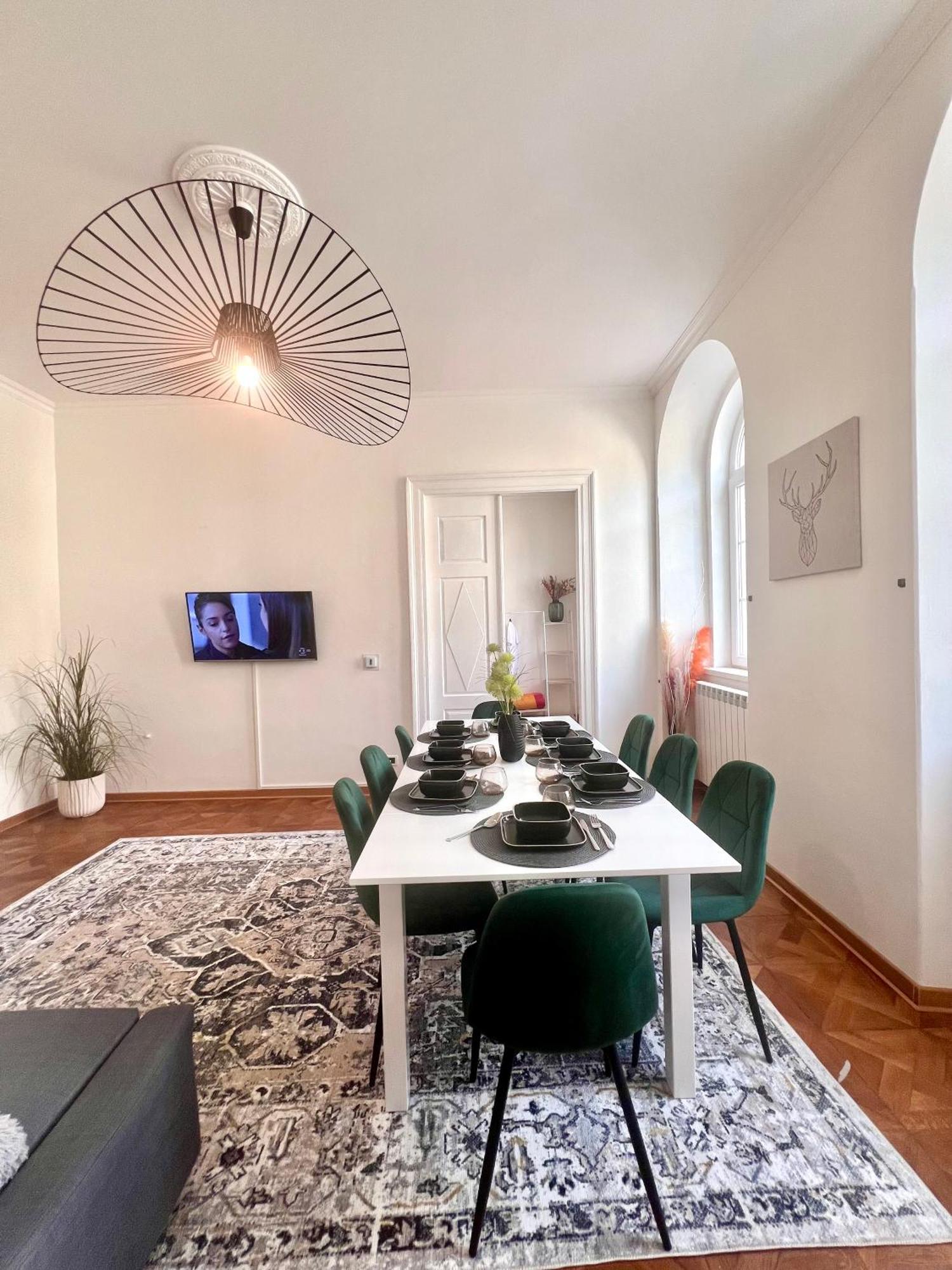 Suite Mitteleuropa Private Parking Trieste Bagian luar foto