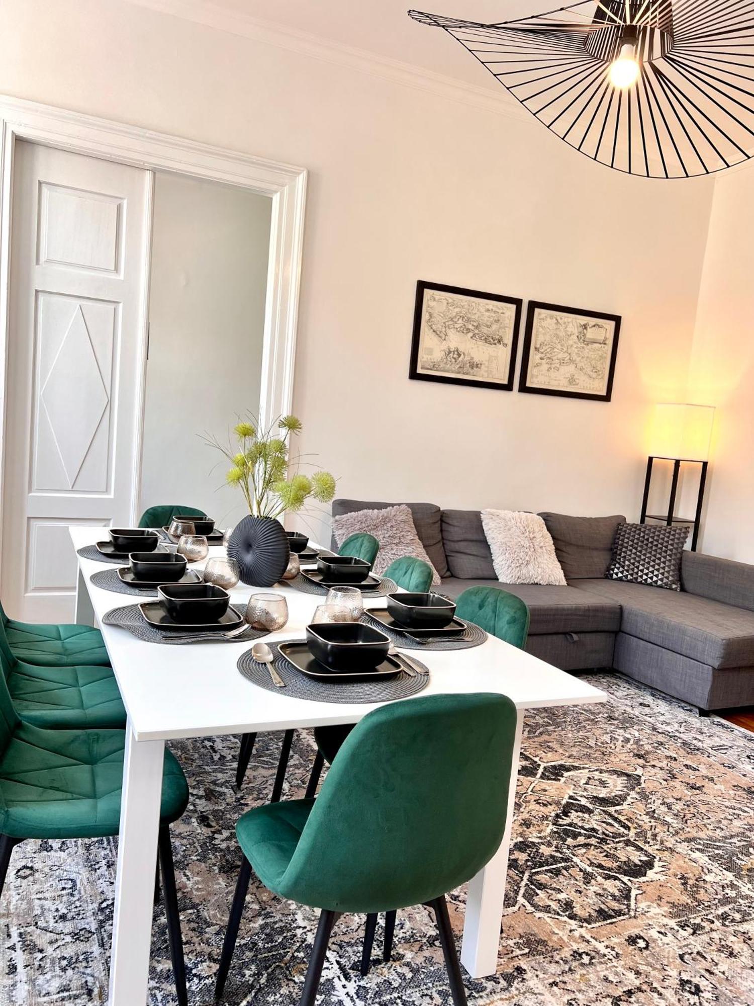 Suite Mitteleuropa Private Parking Trieste Bagian luar foto