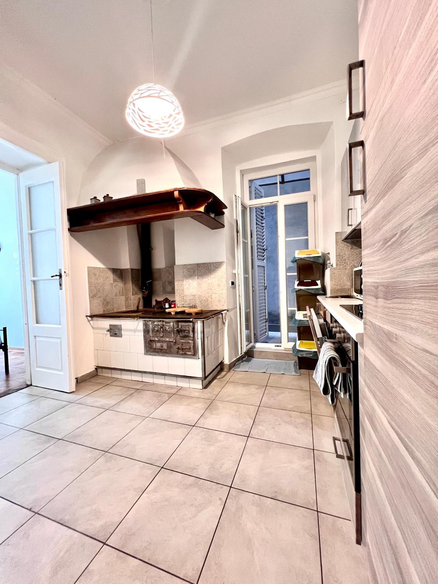 Suite Mitteleuropa Private Parking Trieste Bagian luar foto