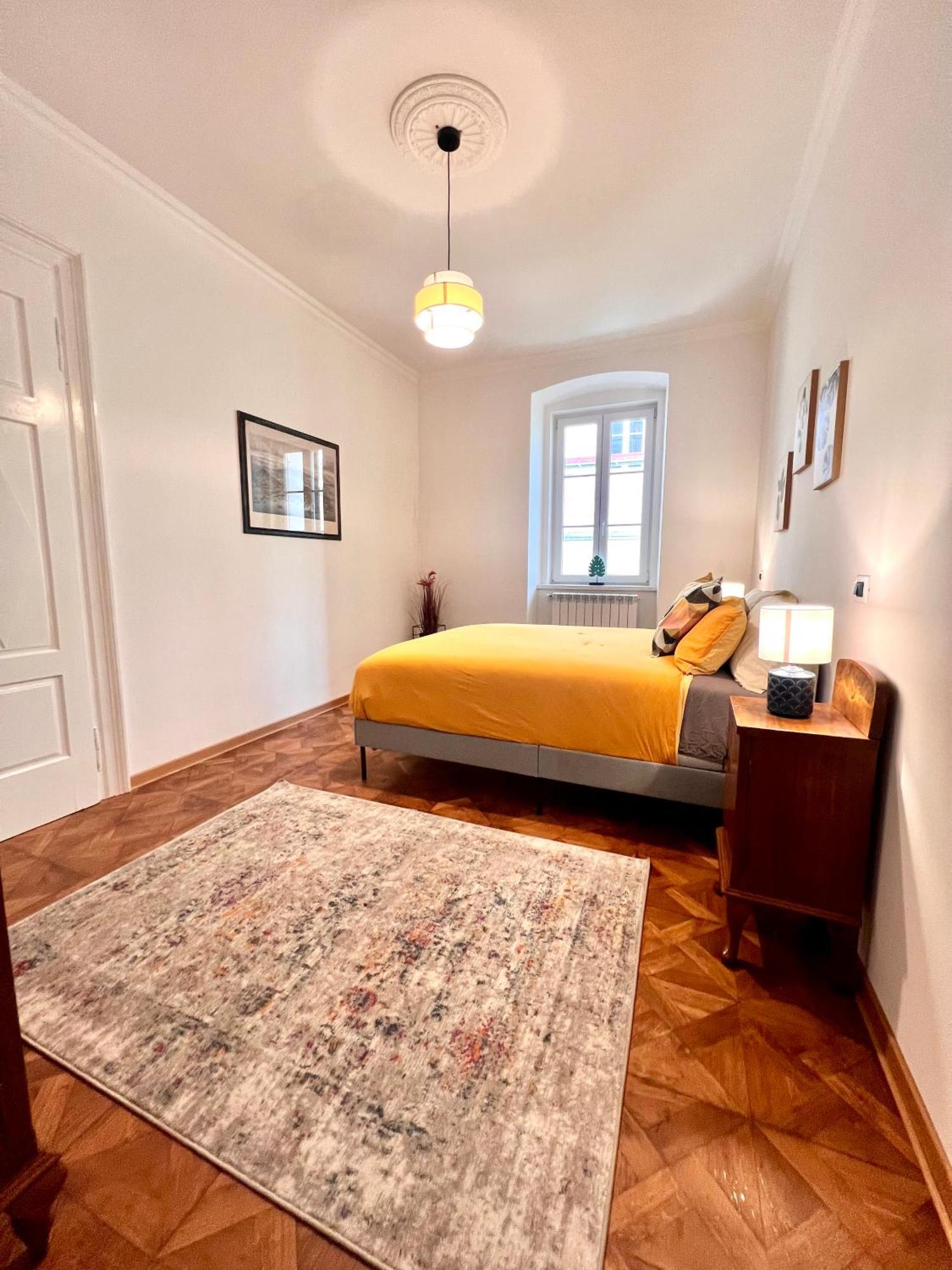 Suite Mitteleuropa Private Parking Trieste Bagian luar foto