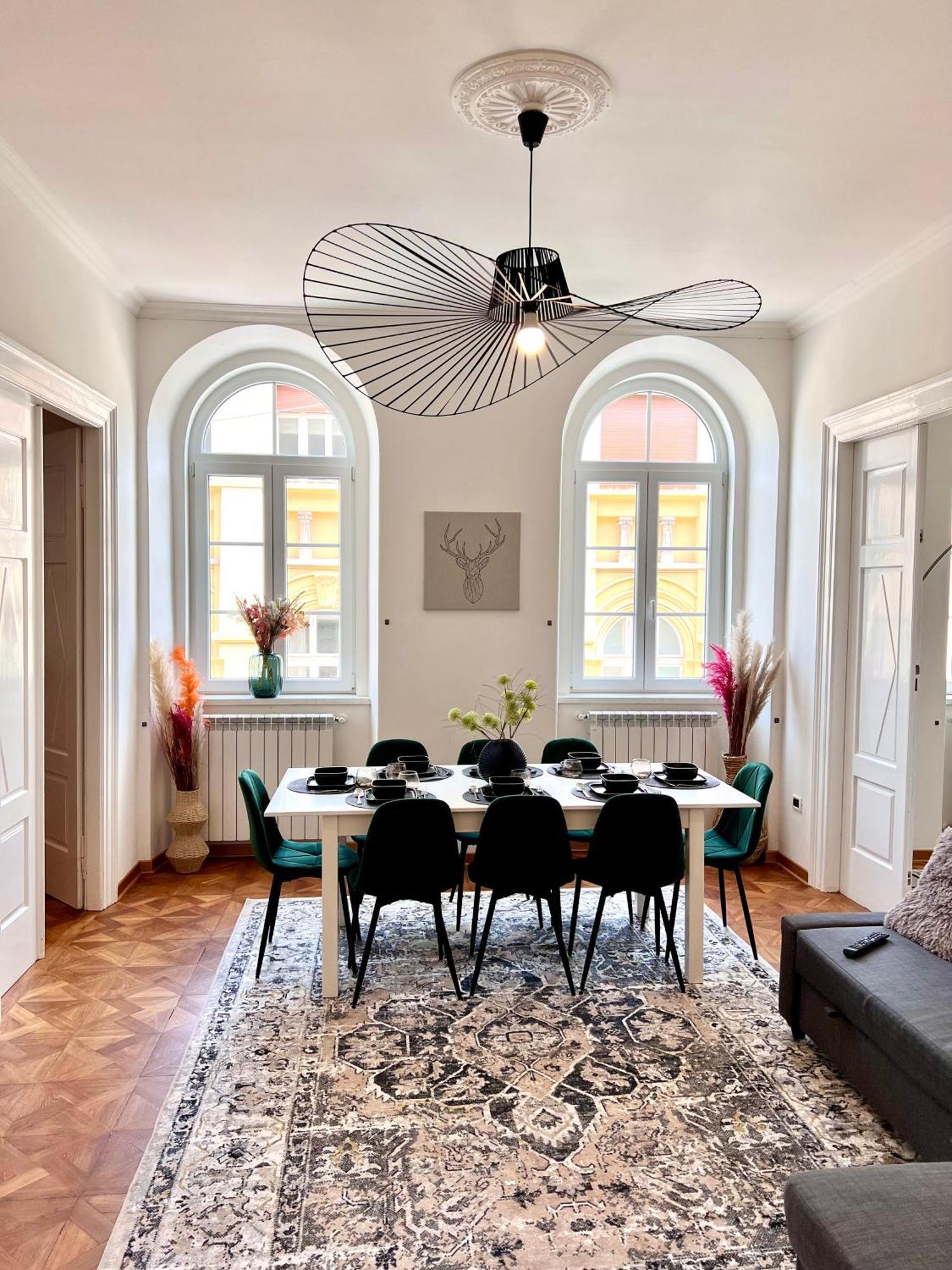 Suite Mitteleuropa Private Parking Trieste Bagian luar foto
