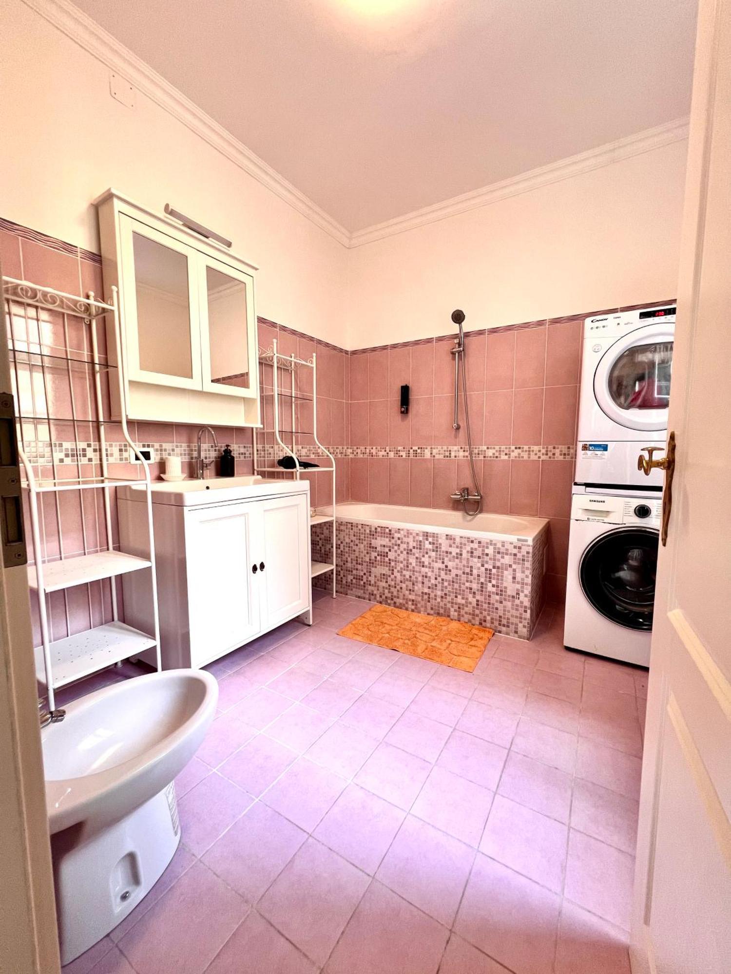 Suite Mitteleuropa Private Parking Trieste Bagian luar foto